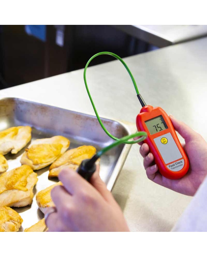 ETI Termometer Food Check®, inklusive insticksgivare. Lämpad för HACCP och egenkontroll. Uppfyller EN 13485. Kalibreringscertifikat ingår. Färg röd