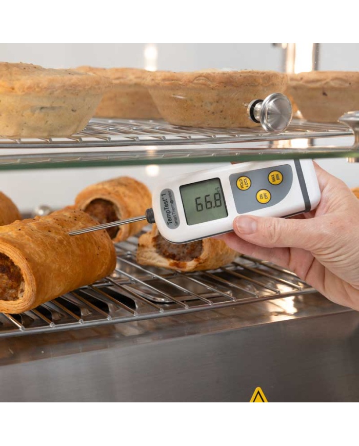 ETI Termometer TempTest® 1. Inklusive fast monterad insticksgivare Ø3.3 x 80mm. Displayen auto-roterar för enkel avläsning. IP67. Mätområde -50 till 300°C. Med kalibreringscertifikat och bärväska.