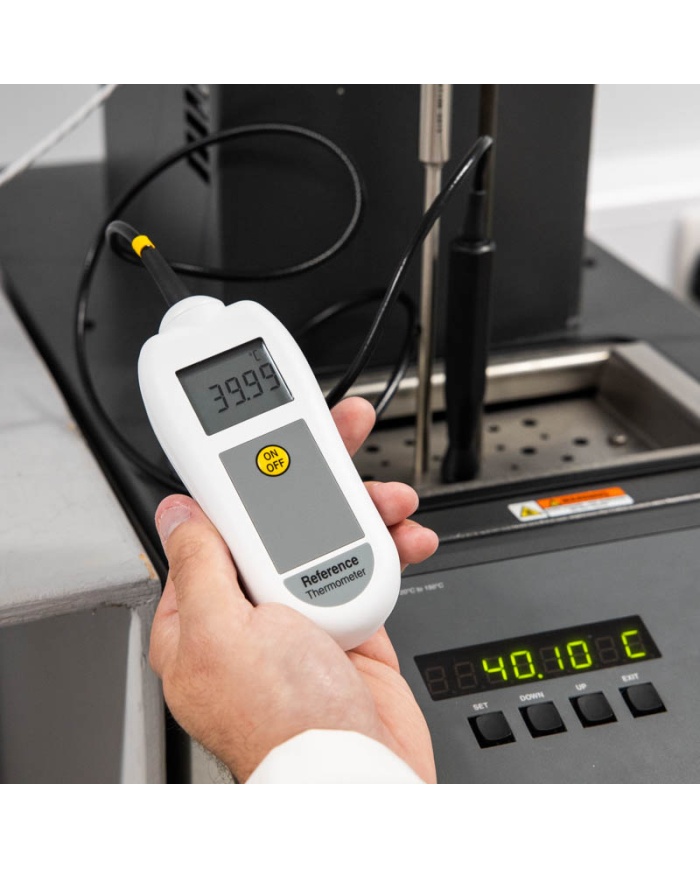 ETI Referens-termometer för att kalibrera andra termometrar. Levereras med PT100-givare och 5-punkters kalibreringscertifikat